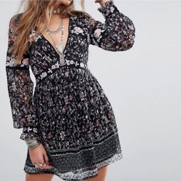 Free People Dresses Cherry Blossom Embroidered Dress Size 10 - Picture 1 of 5